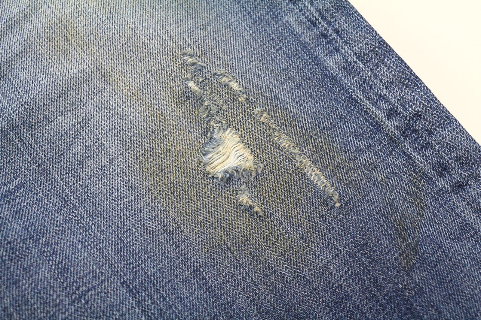 TAKESHY KUROSAWA vyriški W34 Slim Fit mėlyni grynos medvilnės džinsai su sendinto audinio efektu 