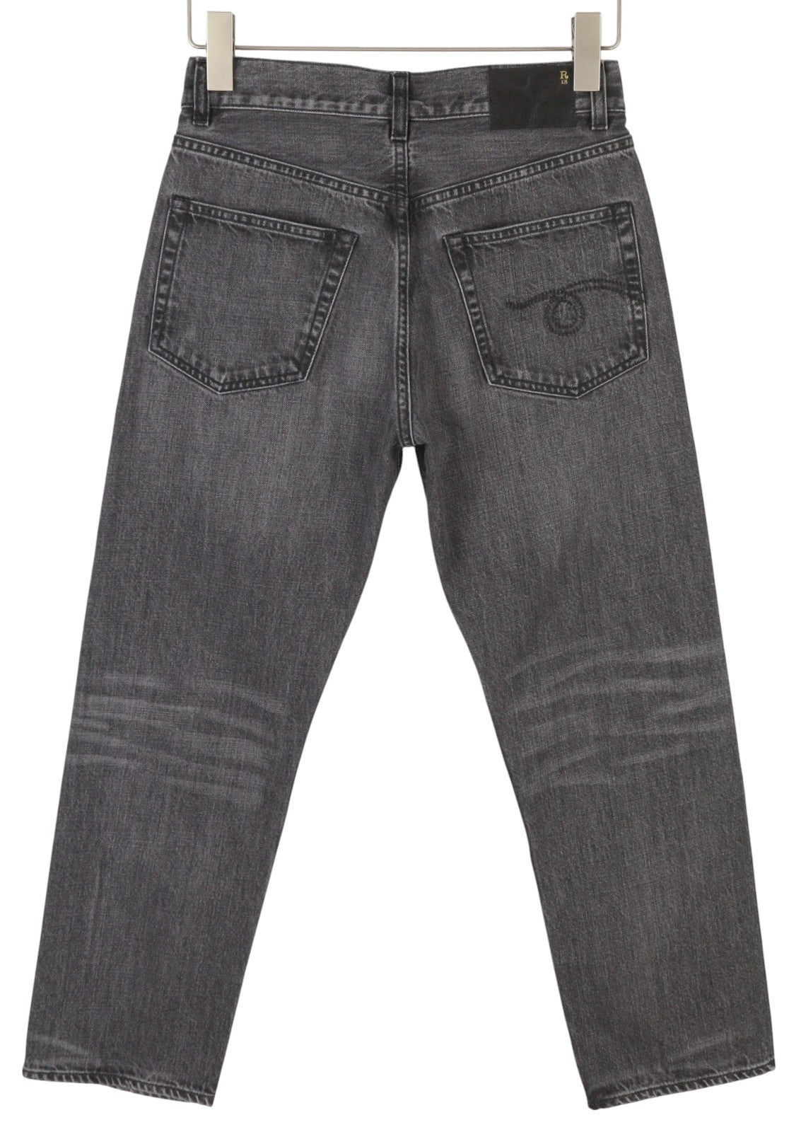 R13 Boyfriend moteriški džinsai 23 Wilson juodi ūsai su išblukusiu džinsu, trumpinti užtrauktuku PS25