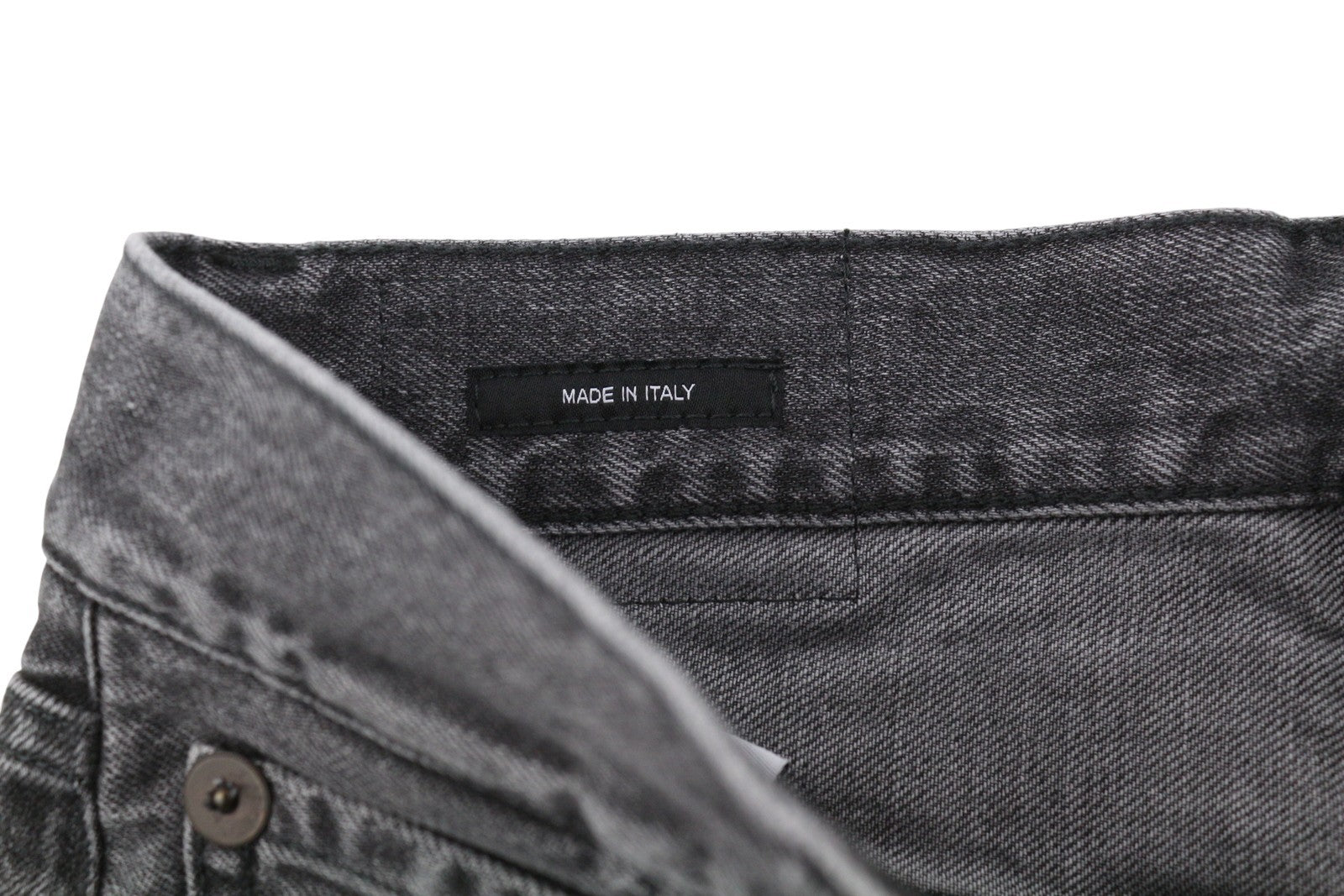 R13 Boyfriend moteriški džinsai 23 Wilson juodi ūsai su išblukusiu džinsu, trumpinti užtrauktuku PS25