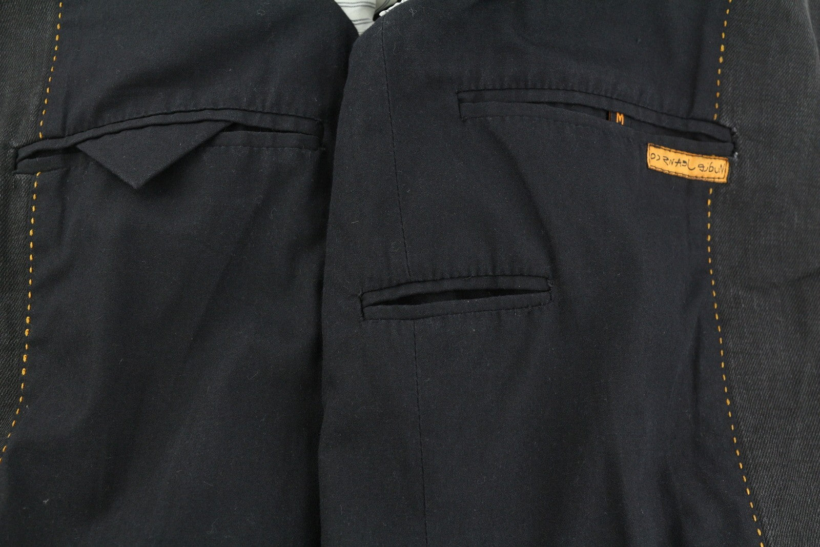 NUDIE JEANS vyriška striukė ~M juoda su sagomis, aukšta apykakle, be pamušalo, džinsinio audinio, tamsi 