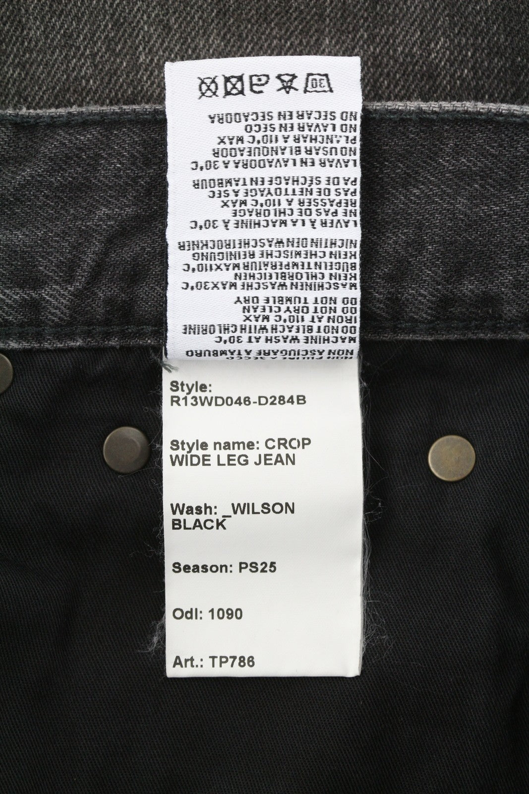 R13 trumpi plačių klešnių moteriški džinsai 24 Wilson juodi su trumpais užtrauktukais PS25 RRP699 