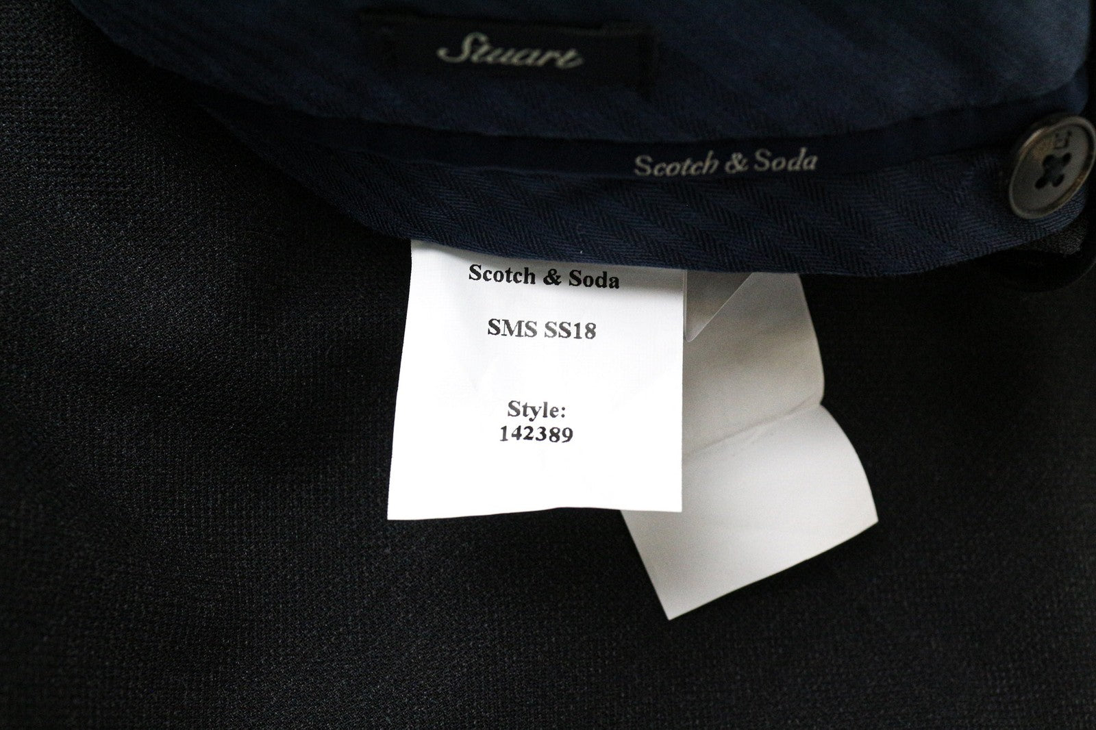 SCOTCH &amp; SODA vyriškos kelnės 50 tamsiai pilkos, plonos, plokščia priekine dalimi, klasikinės chino stiliaus, su užtrauktuku 