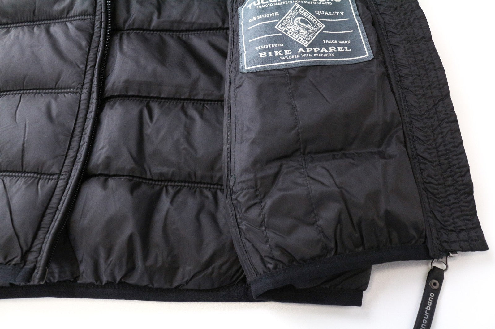 TUCANO URBANO moteriška striukė su žemu Dan slėgiu, IT38, juoda, su termoizoliacija ir vandeniui atsparia danga 