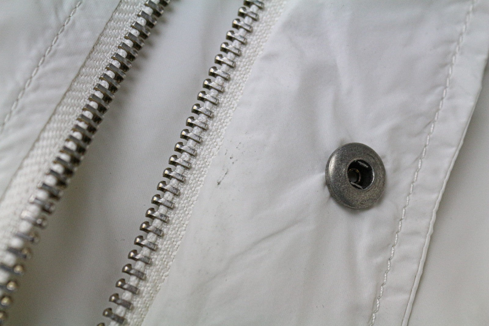 RICHMOND vyriška striukė 58, balkšva, lengva, su keliomis kišenėmis, laisvalaikio stiliaus, su užtrauktuku 