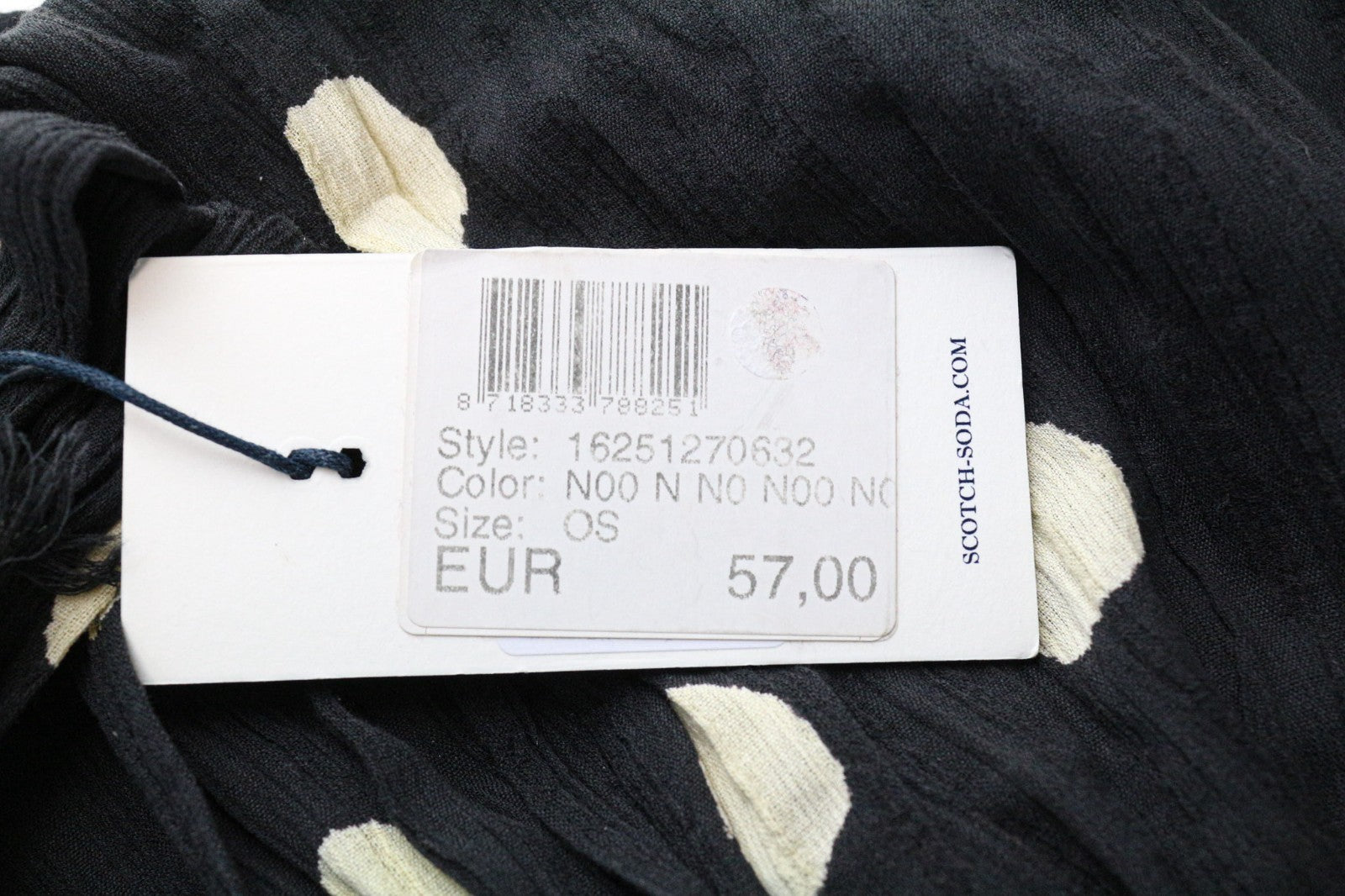 MAISON SCOTCH moteriškas šalikas OS su skalbta juoda medvilnine taškuota raštu, lengvas 