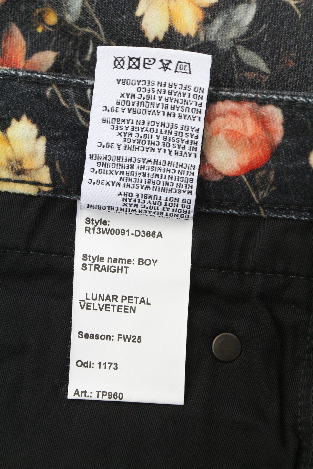 R13 berniukiški tiesūs moteriški džinsai 28 mėnulio žiedlapių aksominiai gėlių rašto trumpi FW25 