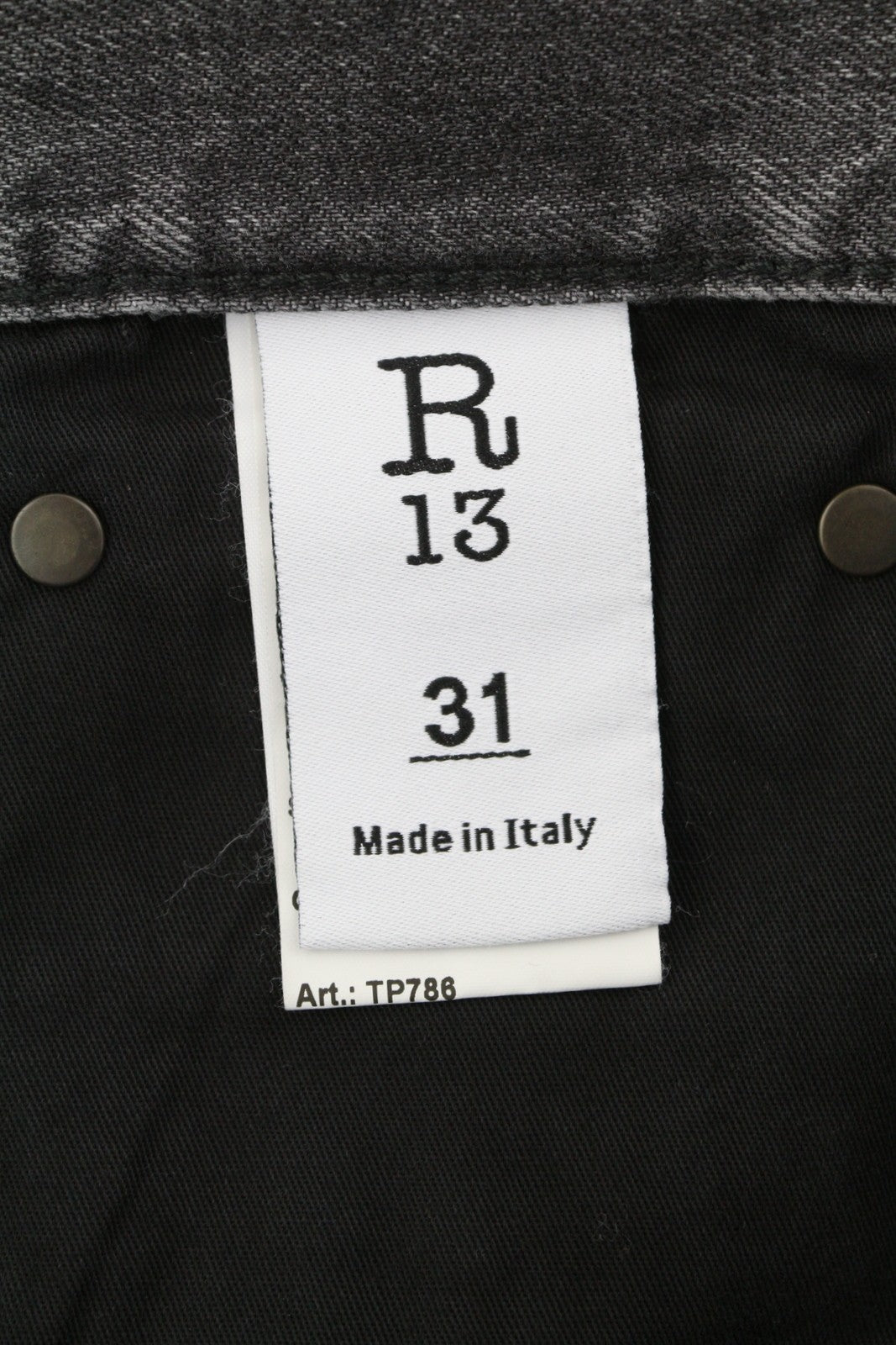 R13 Boyfriend moteriški džinsai 31 Wilson juodi ūsai su išblukusiu džinsu, trumpinti užtrauktuku PS25 