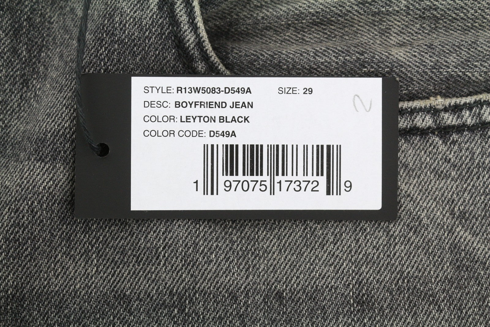 R13 Boyfriend moteriški džinsai, 29 Leyton, juodi, išblukinti, trumpi, tiesaus kirpimo, su užtrauktuku, FW25 