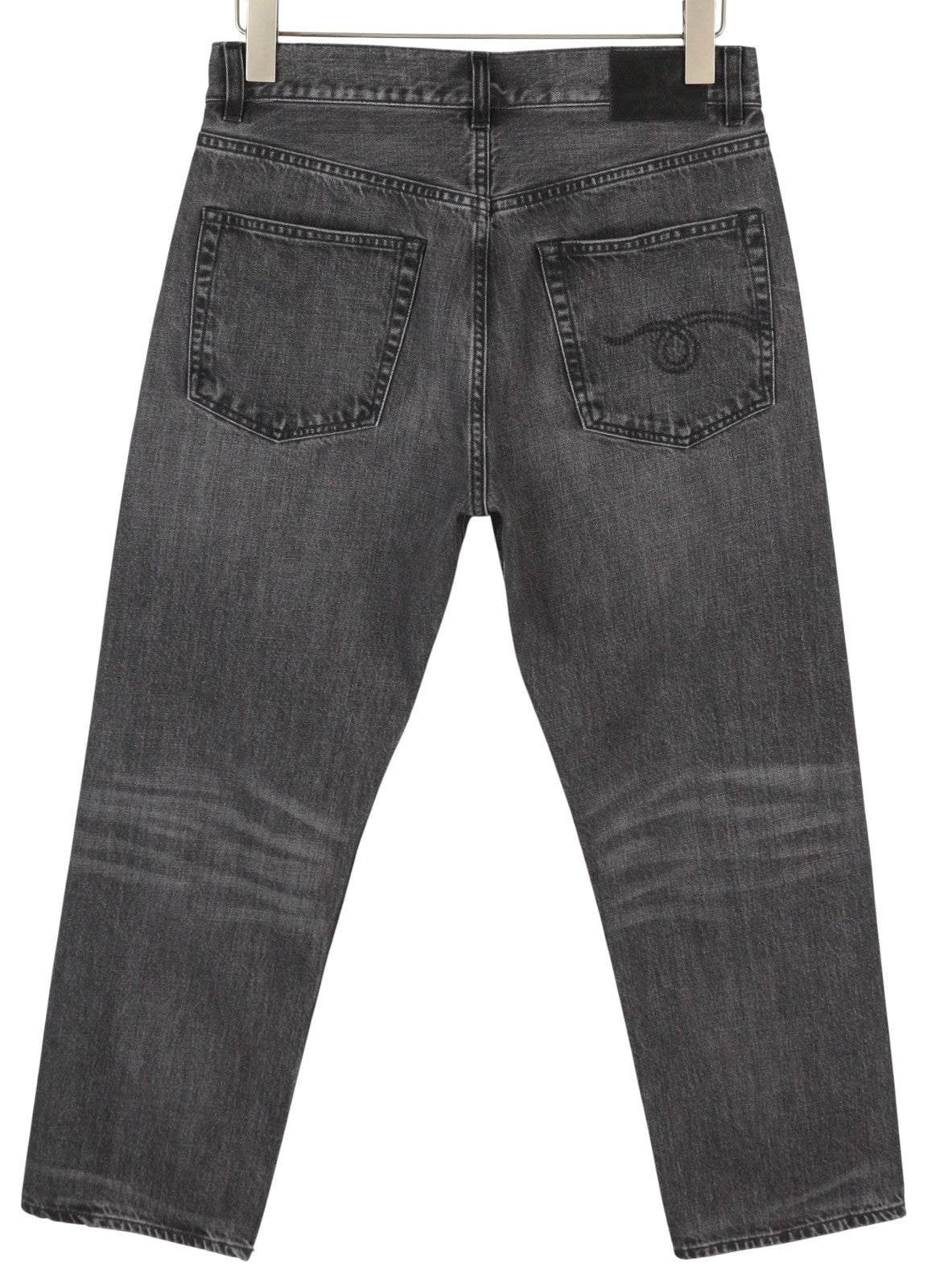 R13 Boyfriend moteriški džinsai 26 Wilson juodi ūsai su išblukusiu džinsu, trumpinti užtrauktuku PS25 