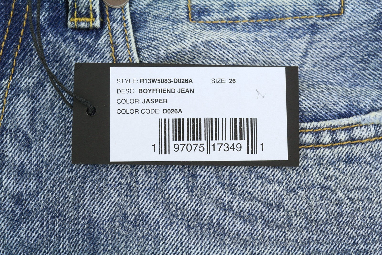 R13 Boyfriend moteriški džinsai 26 Jasper tiesūs trumpi ūsai išblukusi mėlyna PF25 