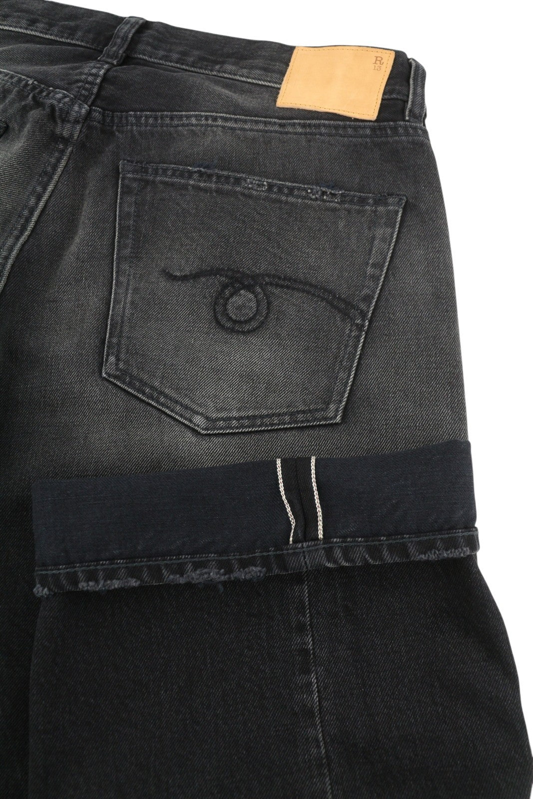 R13 Cuffed X-BF moteriški džinsai su rankogaliais, 30 Phantom Selvedge, juodi, riboto leidimo, išblukę, FW25 