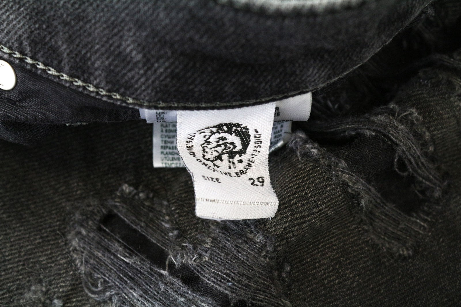 DIESEL Aryel 084XZ moteriški džinsai W29 L30 įprasto kirpimo, dirbtinės medvilnės mišinio audinys 