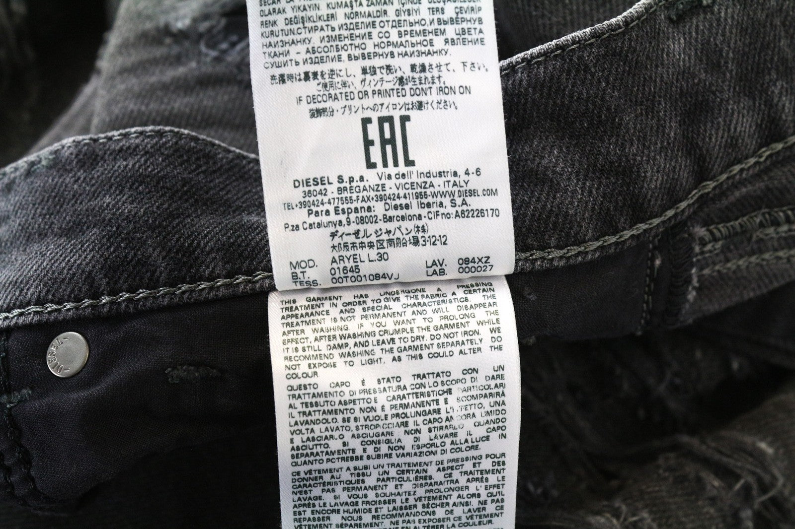DIESEL Aryel 084XZ moteriški džinsai W29 L30 įprasto kirpimo, dirbtinės medvilnės mišinio audinys 