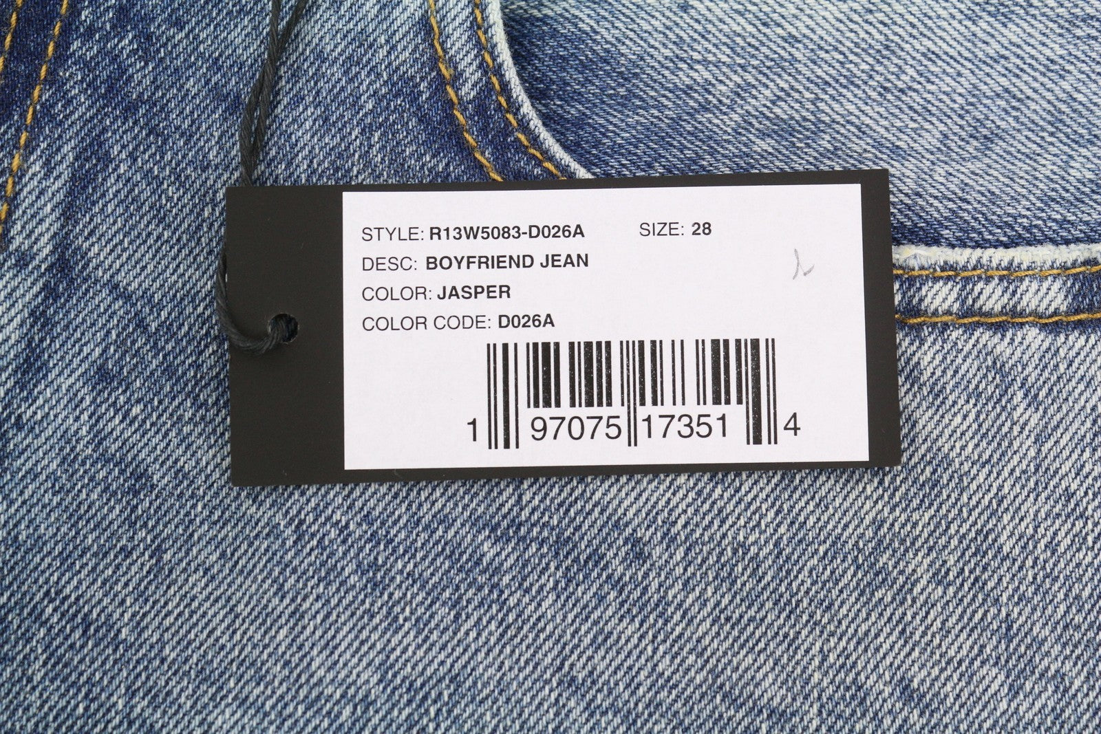 R13 Boyfriend moteriški džinsai 28 Jasper tiesūs trumpi ūsai išblukusi mėlyna PF25 