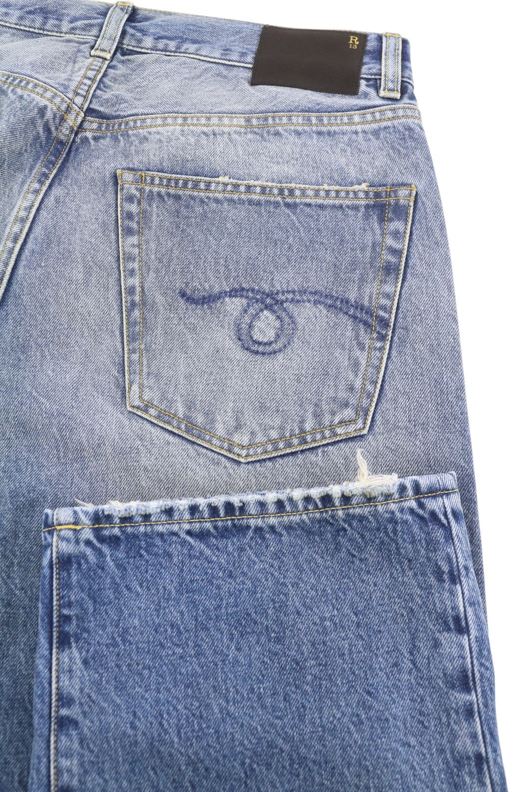 R13 Cuffed X-BF moteriški džinsai su rankogaliais 27 Jasper tiesaus kirpimo blukintos mėlynos spalvos džinsinis kelnės su užtrauktuku PF25 