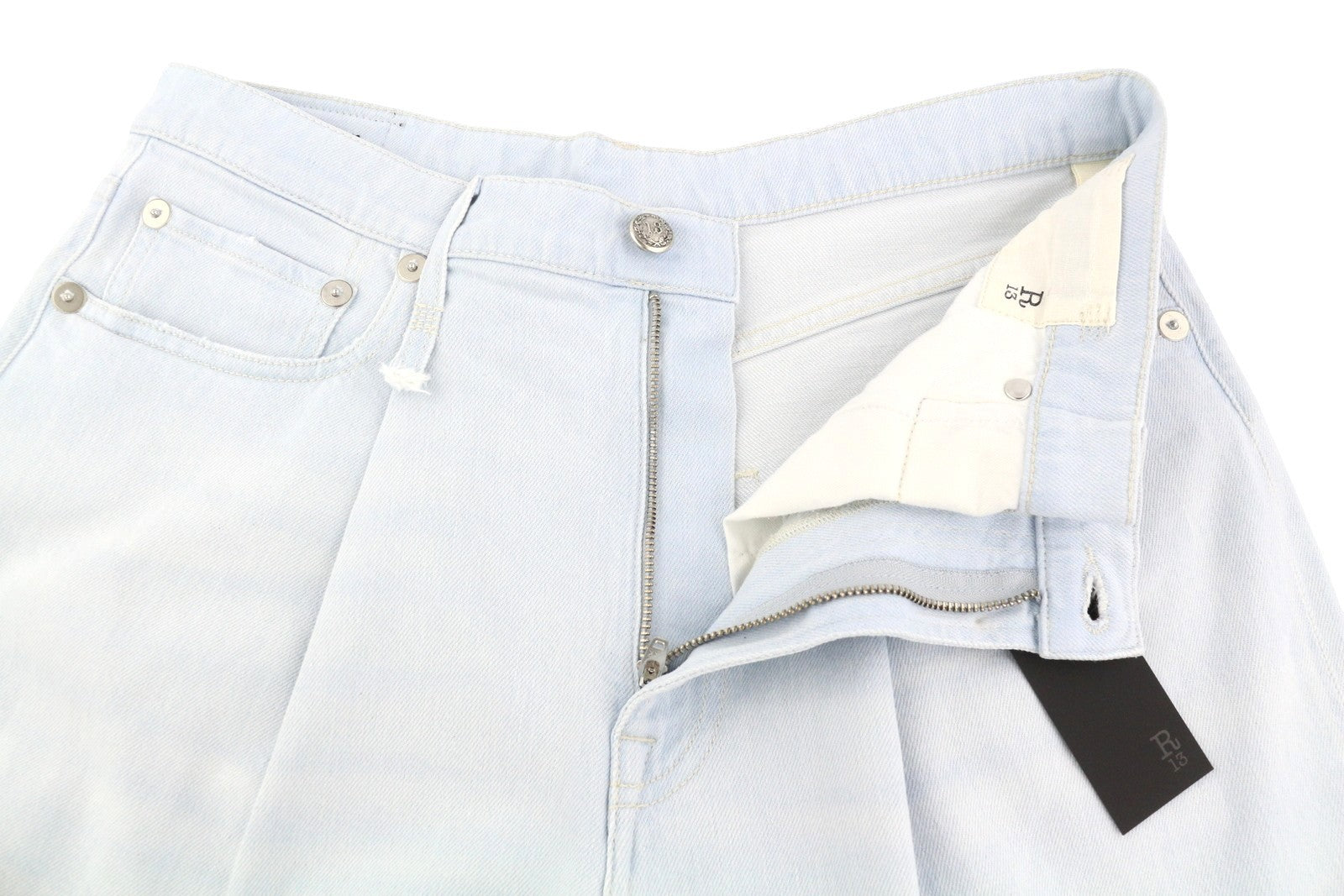 R13 Damon klostuoti mėlyni moteriški džinsai 27 išblukintos mėlynos spalvos, tamprūs, plačios klešnės, SS25 RRP860 