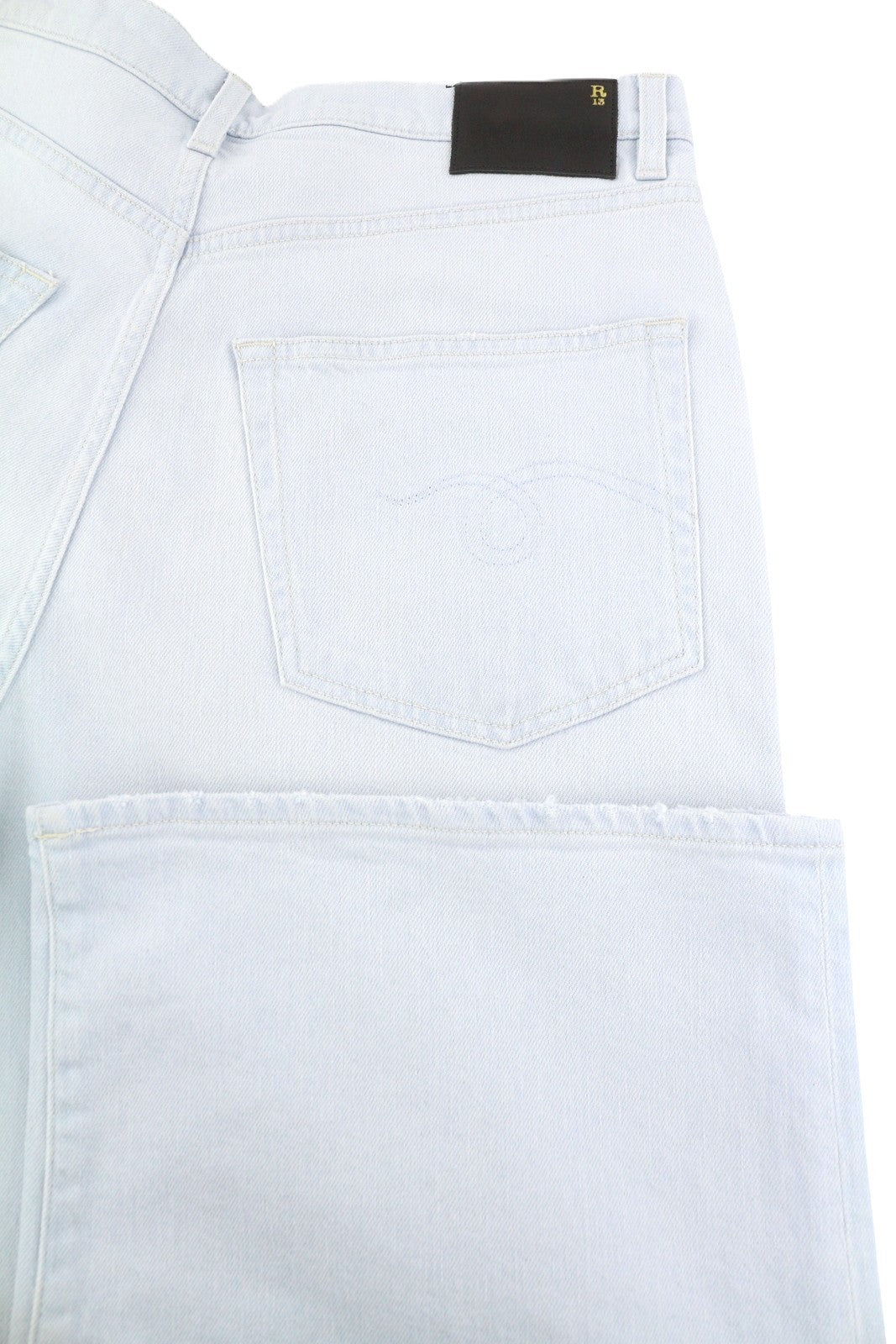 R13 Damon klostuoti mėlyni moteriški džinsai 27 išblukintos mėlynos spalvos, tamprūs, plačios klešnės, SS25 RRP860 