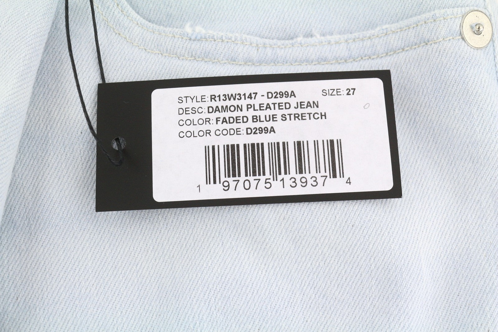 R13 Damon klostuoti mėlyni moteriški džinsai 27 išblukintos mėlynos spalvos, tamprūs, plačios klešnės, SS25 RRP860 