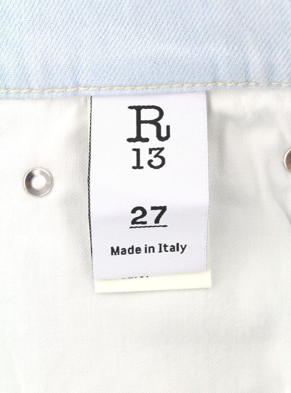 R13 Damon klostuoti mėlyni moteriški džinsai 27 išblukintos mėlynos spalvos, tamprūs, plačios klešnės, SS25 RRP860 