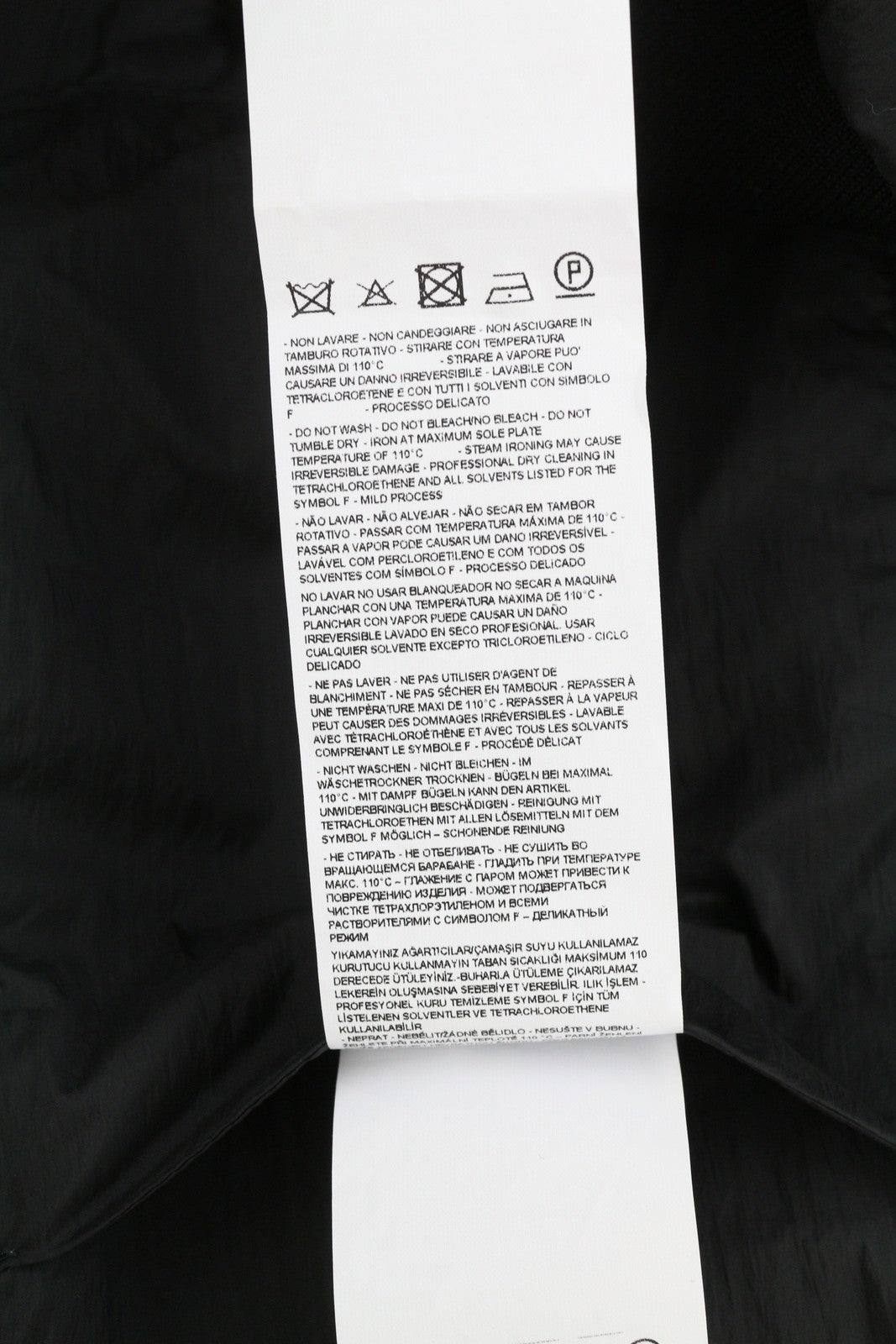 EMPORIO ARMANI vyriška striukė EU52 kamufliažinė, minkšta, paminkštinta, su užtrauktuku ir bomber tipo striukė RRP799 