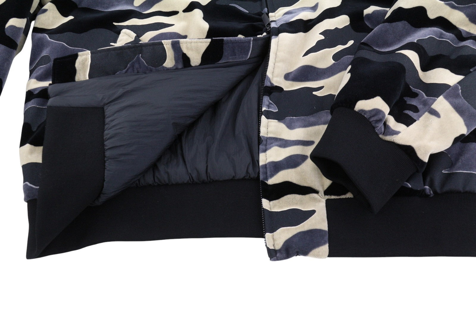 EMPORIO ARMANI vyriška striukė EU52 kamufliažinė, minkšta, paminkštinta, su užtrauktuku ir bomber tipo striukė RRP799 