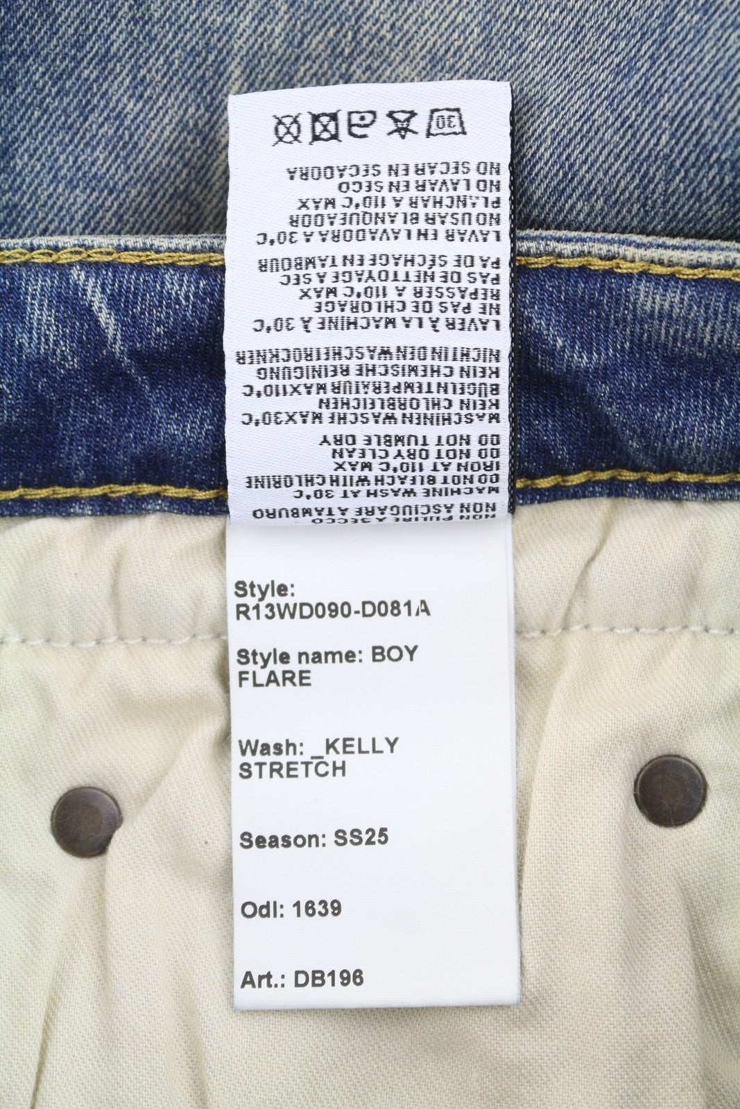 R13 berniukiški platėjantys moteriški džinsai 26 Kelly tamprūs platėjantys džinsai su išblukusiais ūsais mėlyni SS25 RRP645 