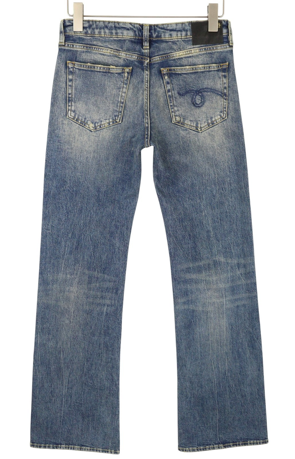 R13 berniukiški platėjantys moteriški džinsai 26 Kelly tamprūs platėjantys džinsai su išblukusiais ūsais mėlyni SS25 RRP645 