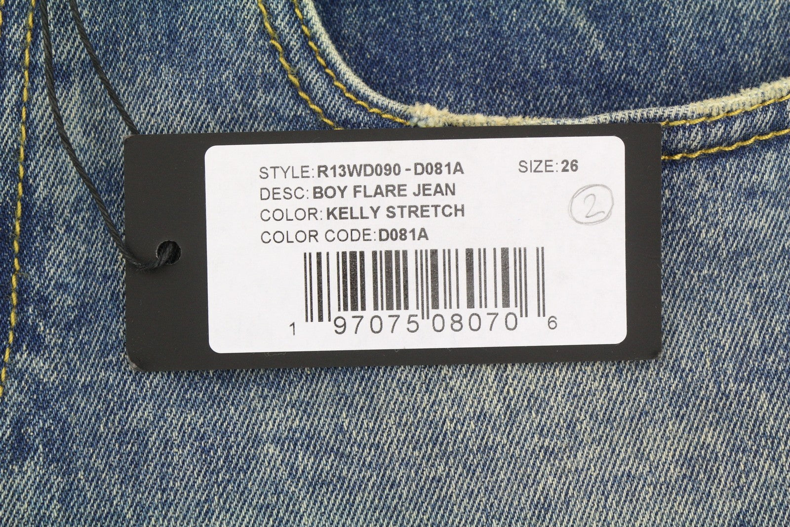 R13 berniukiški platėjantys moteriški džinsai 26 Kelly tamprūs platėjantys džinsai su išblukusiais ūsais mėlyni SS25 RRP645 