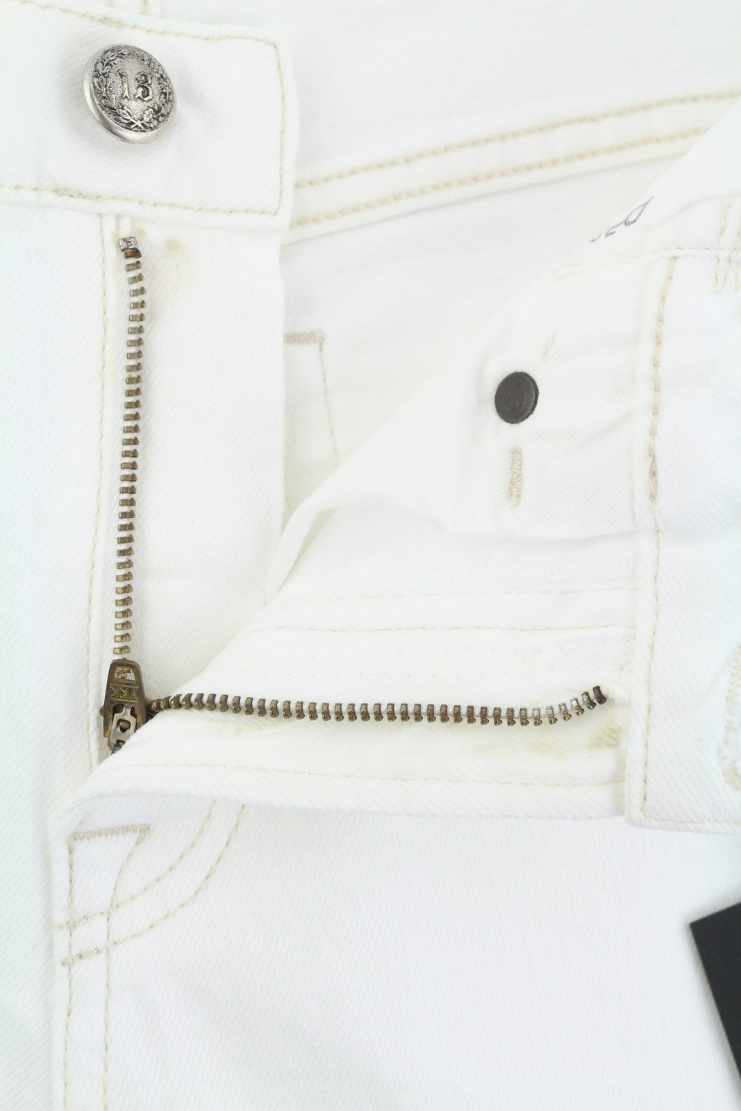 R13 berniukiški platėjantys moteriški džinsai 27 „Aerin“ balti, tamprūs, platėjantys, su užtrauktuku, džinsai PF25 