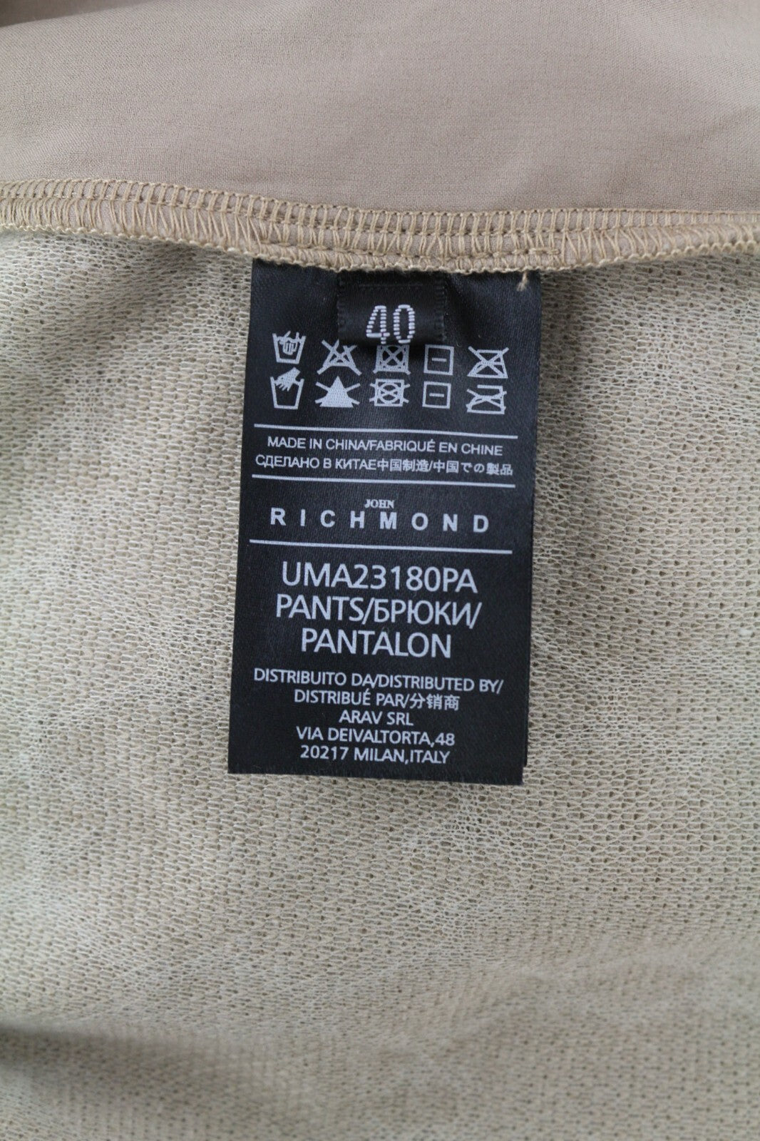 JOHN RICHMOND vyriškas rudų raštuotų megztinių komplektas M, tiesaus kirpimo kelnės, 2 vnt. 