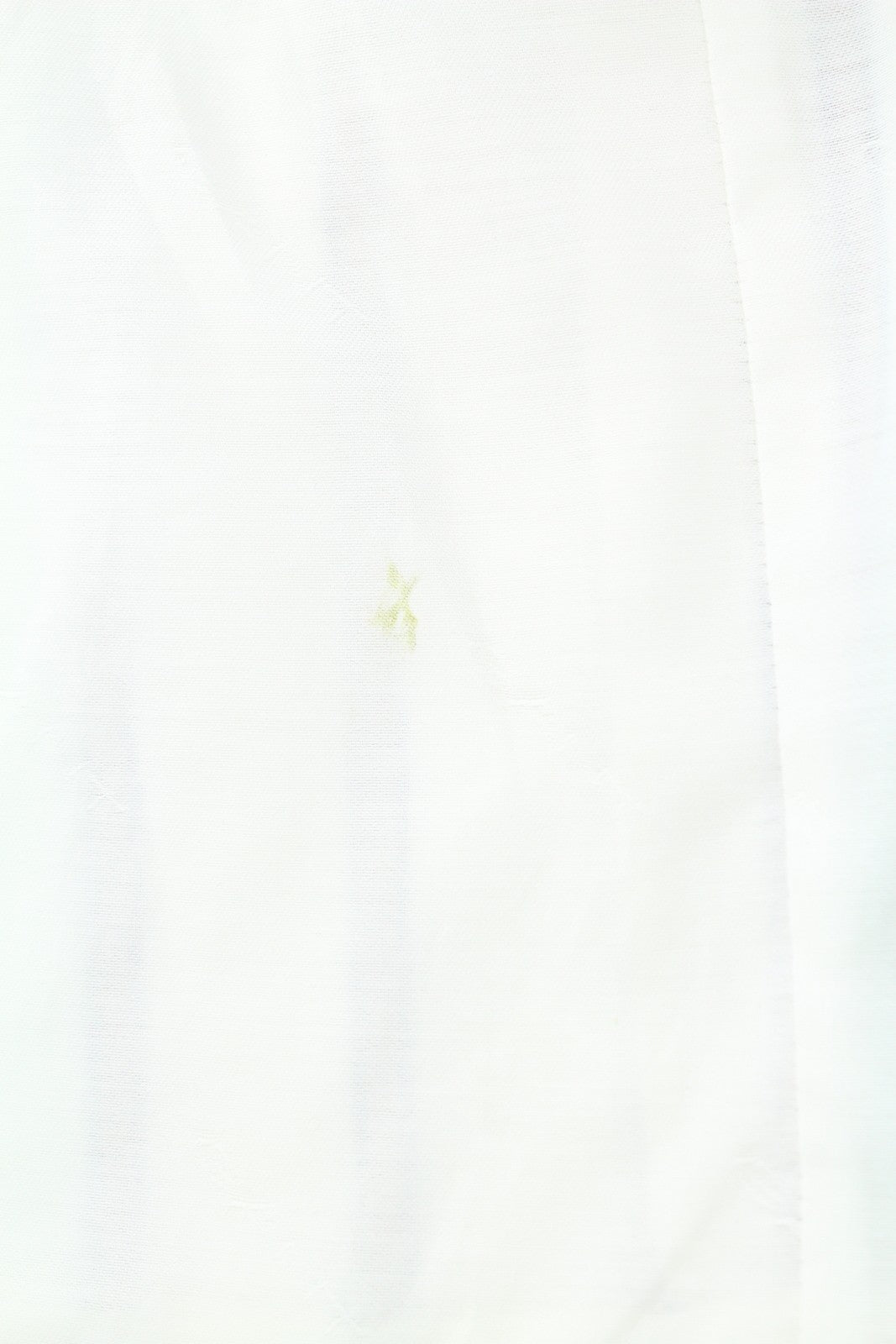 GANT moteriškas švarkas, EU36, balkšvas, dryžuotas lino mišinio audinys, su įpjova atvartu, sagomis užsegamas. 