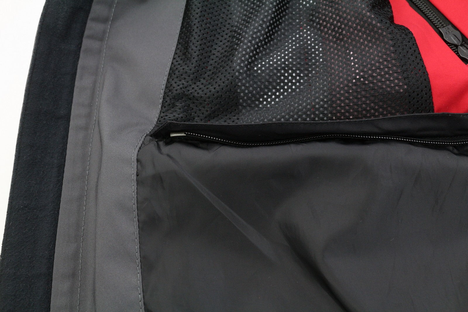 BERGANS OF NORWAY moteriška striukė S, vintažinė, su užtrauktuku, tinklelio pamušalu, lengva. 