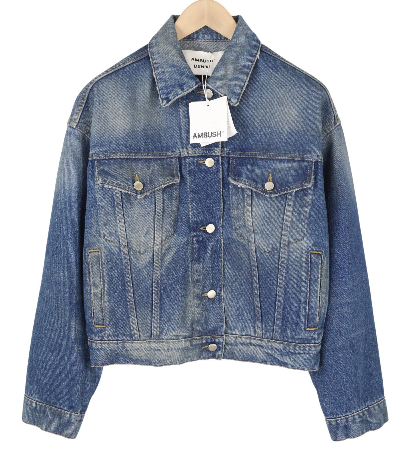 AMBUSH trumpintas džinsinis moteriškas švarkas S mėlyna išblukusiomis sagomis sendinto stiliaus dideli sunkvežimio tipo drabužiai 