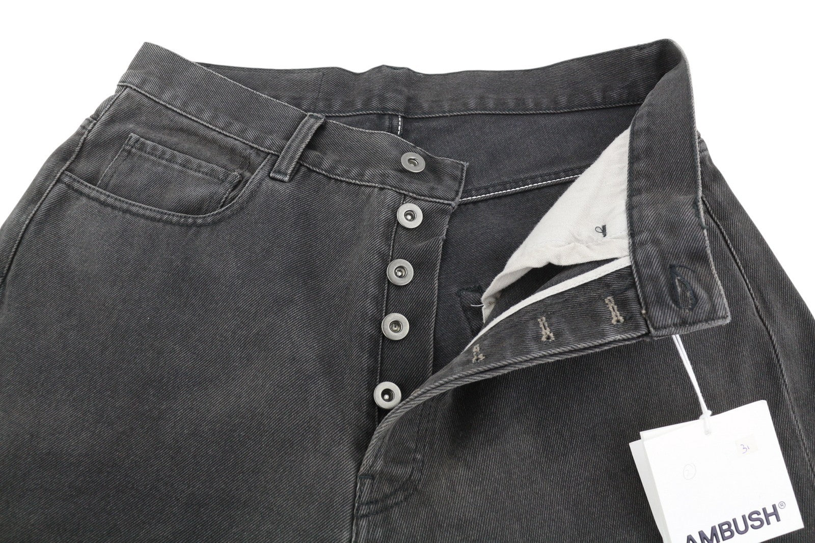 AMBUSH vyriški džinsai W31 juodi išblukę trumpi asimetriškos siūlės su sagomis džinsinio audinio 