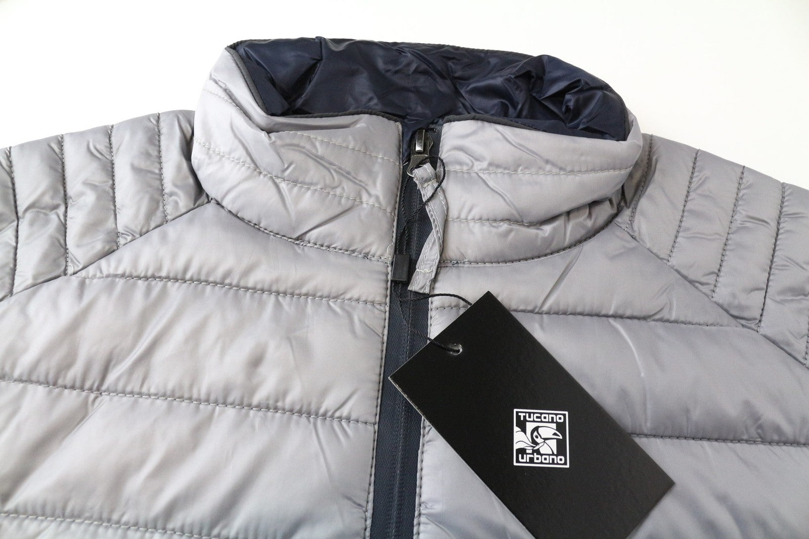 TUCANO URBANO vyriška pilka striukė su pamušalu ir užtrauktuku, M dydžio, su termo pamušalu ir vėjui nepraleidžiančia striuke. 