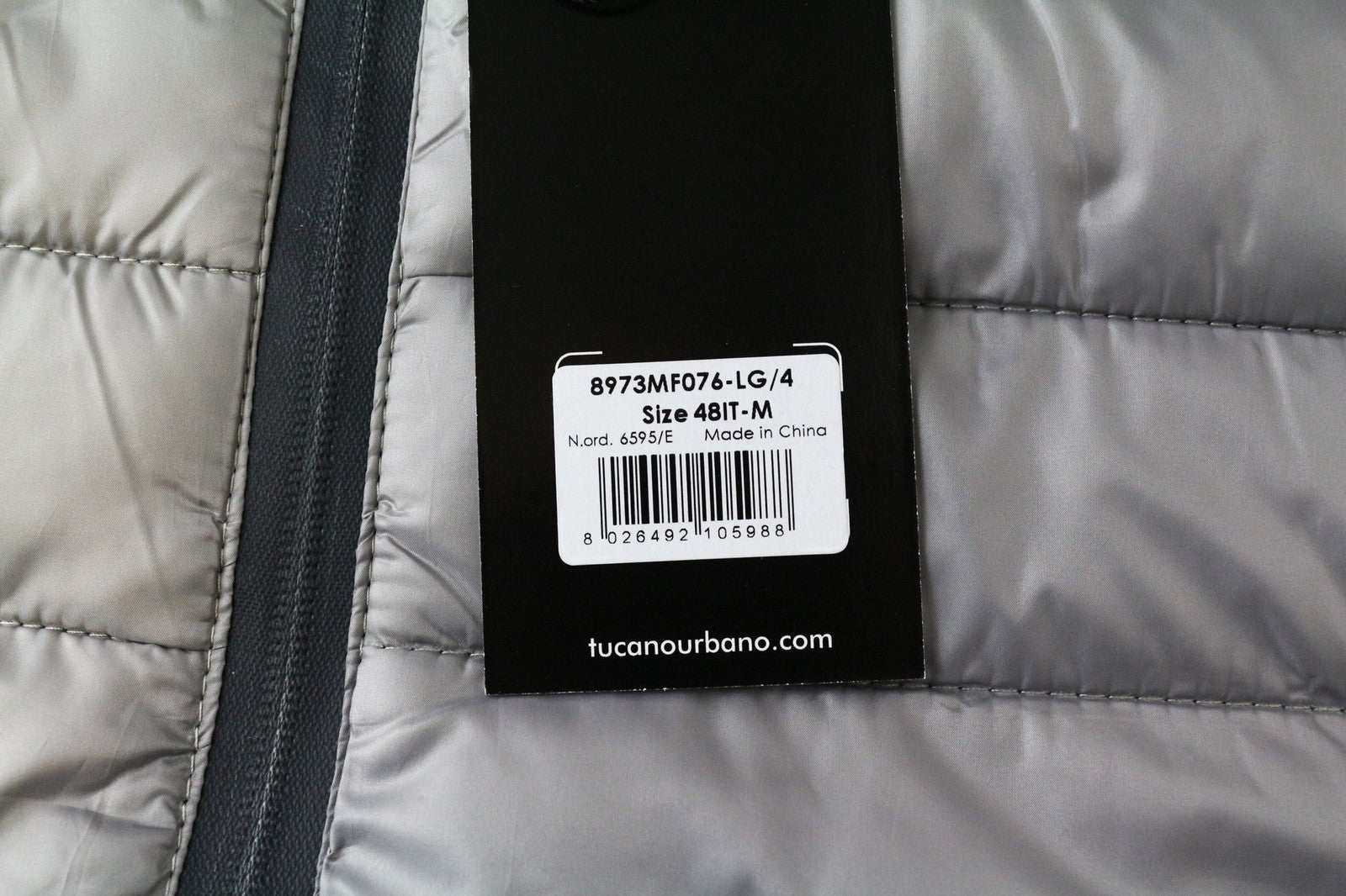 TUCANO URBANO vyriška pilka striukė su pamušalu ir užtrauktuku, M dydžio, su termo pamušalu ir vėjui nepraleidžiančia striuke. 