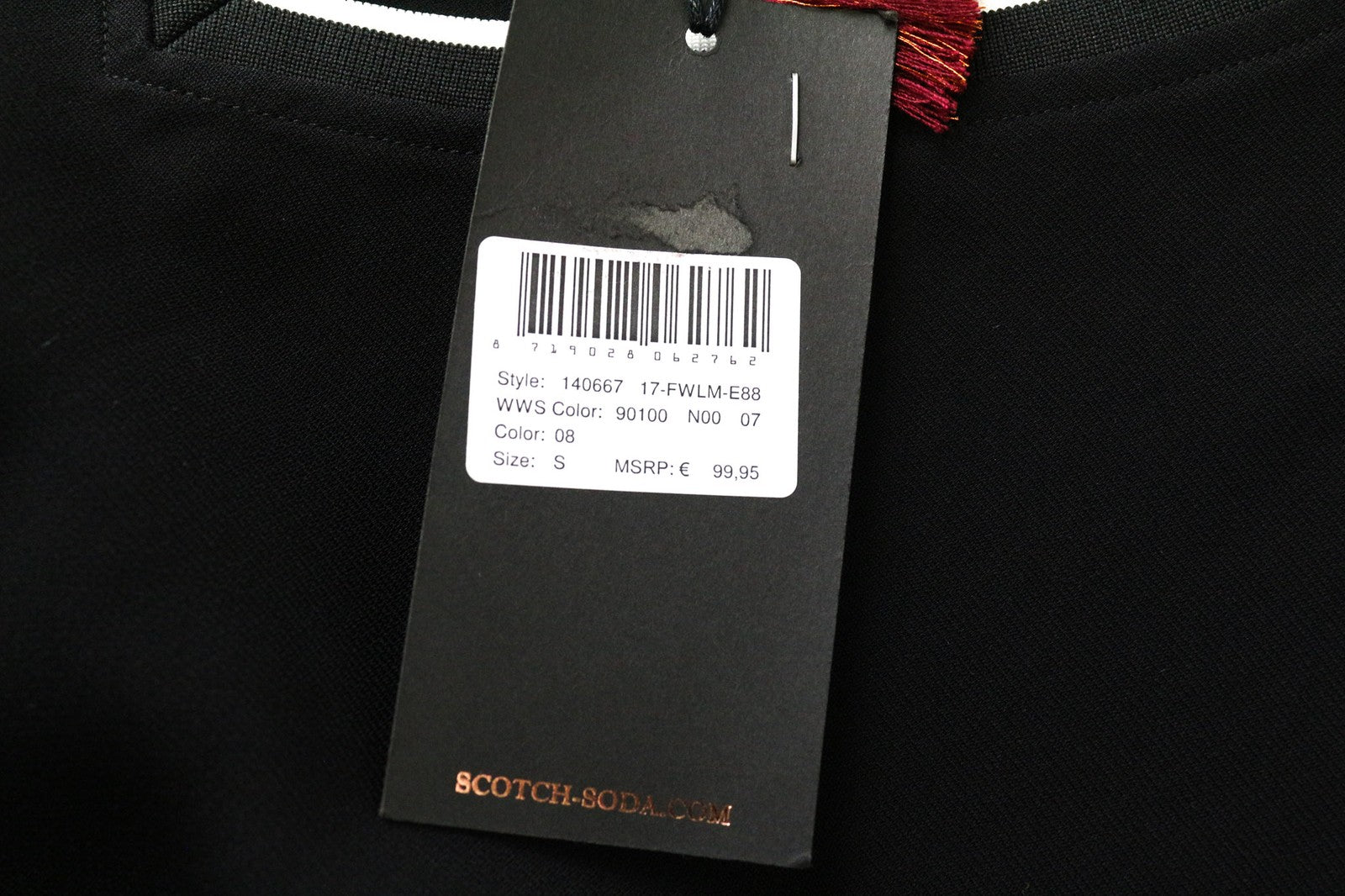 MAISON SCOTCH moteriška juoda S dydžio trumpomis rankovėmis, pamušalu ir V formos iškirpte 2in1 suknelė 