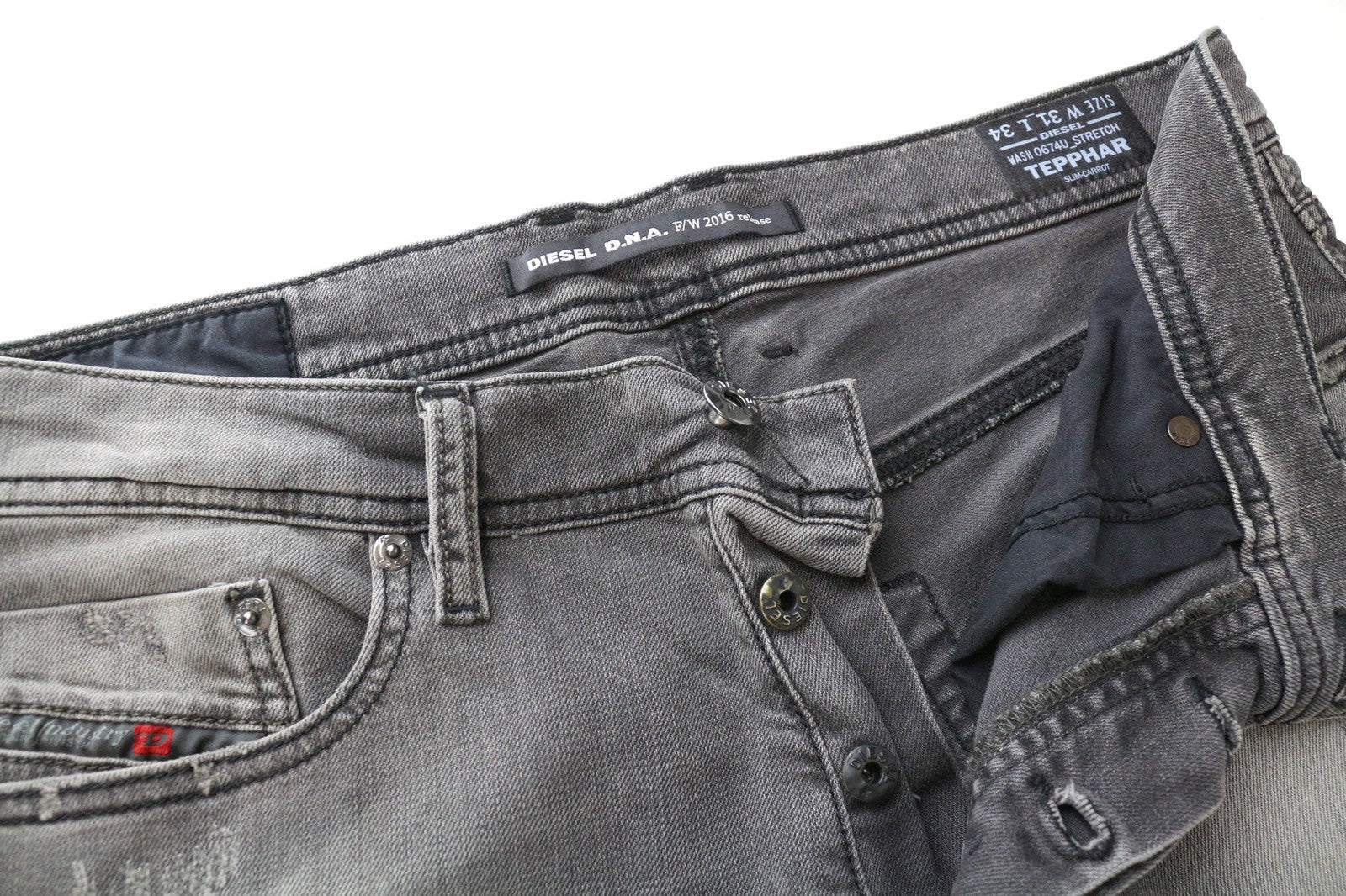 DIESEL D.N.A. Tepphar 0674U Men's Slim W31/L34 Carrot Fit Grey Cotton Jeans