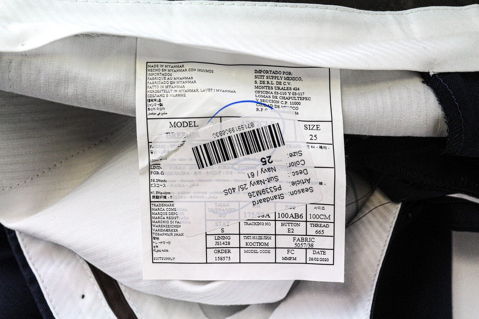 SUITSUPPLY Brescia vyriškos tamsiai mėlynos klostuotos, grynos vilnos pamušalu kelnės, UK40S dydis 