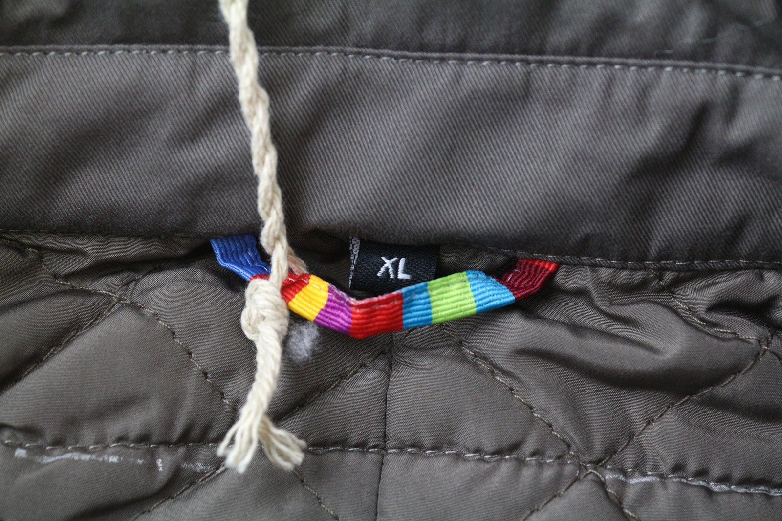 TUCANO URBANO Robin vyriški XL dydžio smėlio spalvos rudi vandeniui atsparūs medvilnės mišinio lietpalčiai 