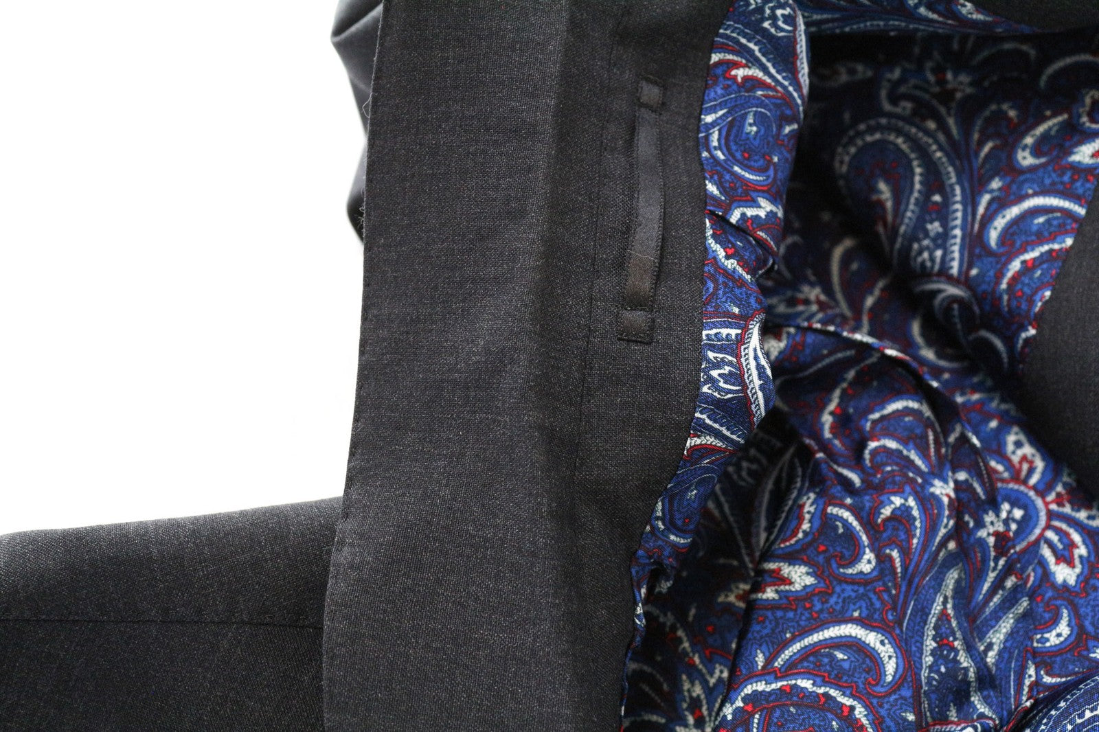 „SUITSUPPLY Lazio“ vyriškas švarkas, UK40L, tamsiai pilkas, su vilnoniu pamušalu, vienaeilis 