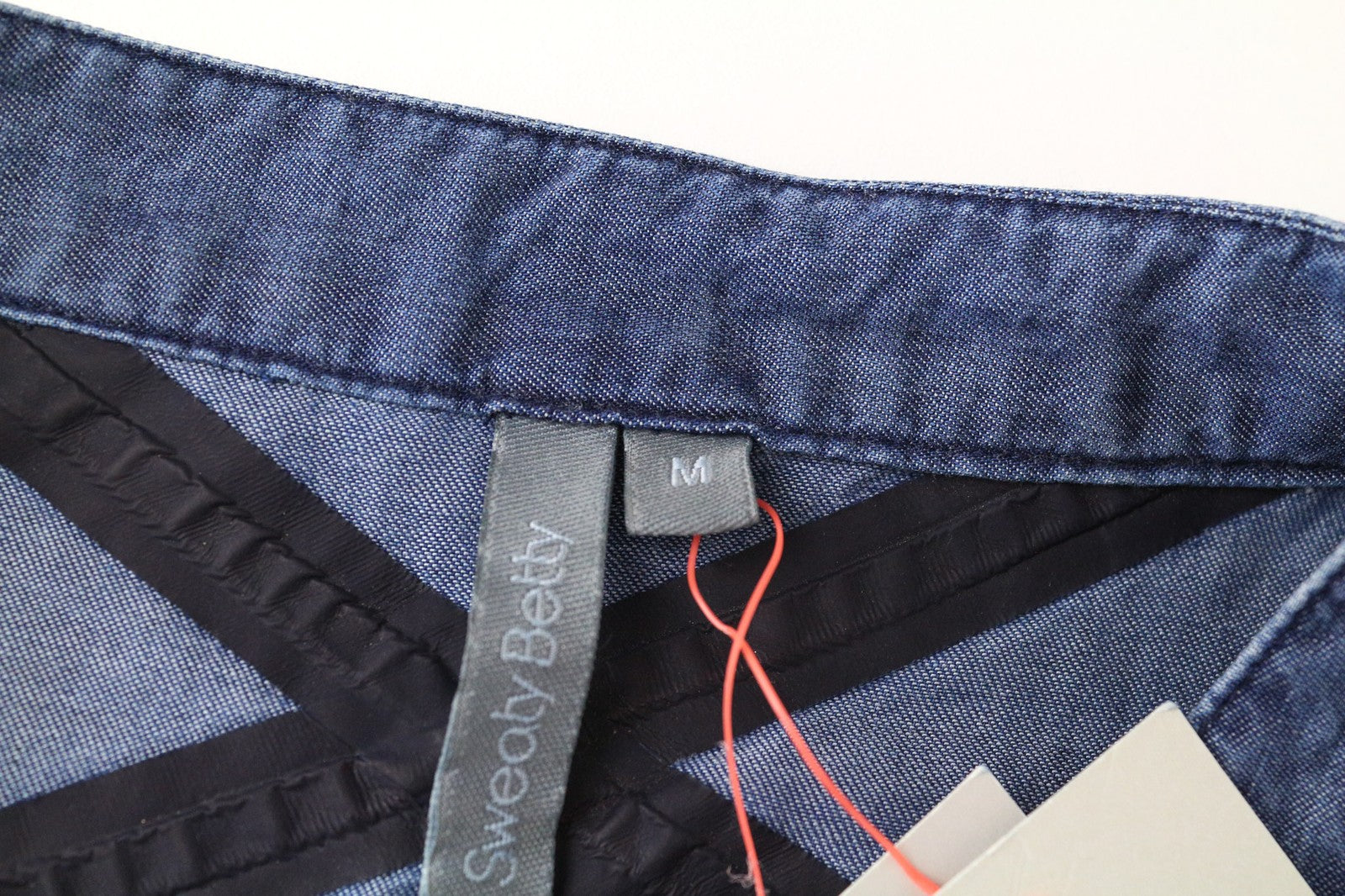 SWEATY BETTY Kvasir Luxe moteriška suknelė M mėlyna marškinių stiliaus sagomis ilgomis rankovėmis 