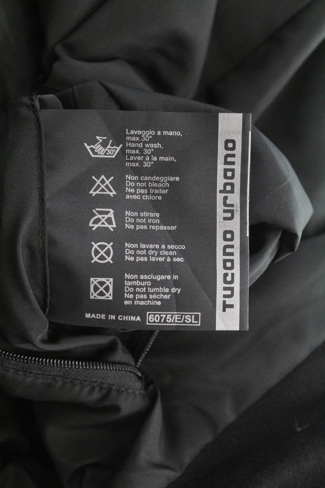 TUCANO URBANO New Carmen moteriškas paltas IT40 juodas vilnonis motociklų stiliaus vieneilis 