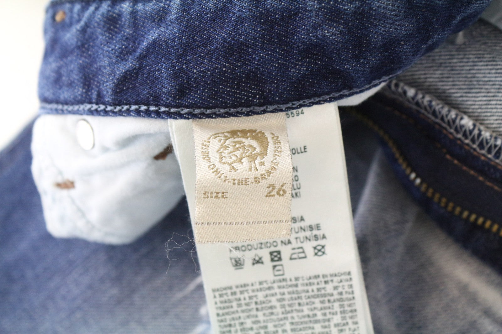 DIESEL Rizzo 0848I moteriški bateliai W26/L32 mėlyni, plėšyti, ploni, tiesūs, grynos medvilnės. 