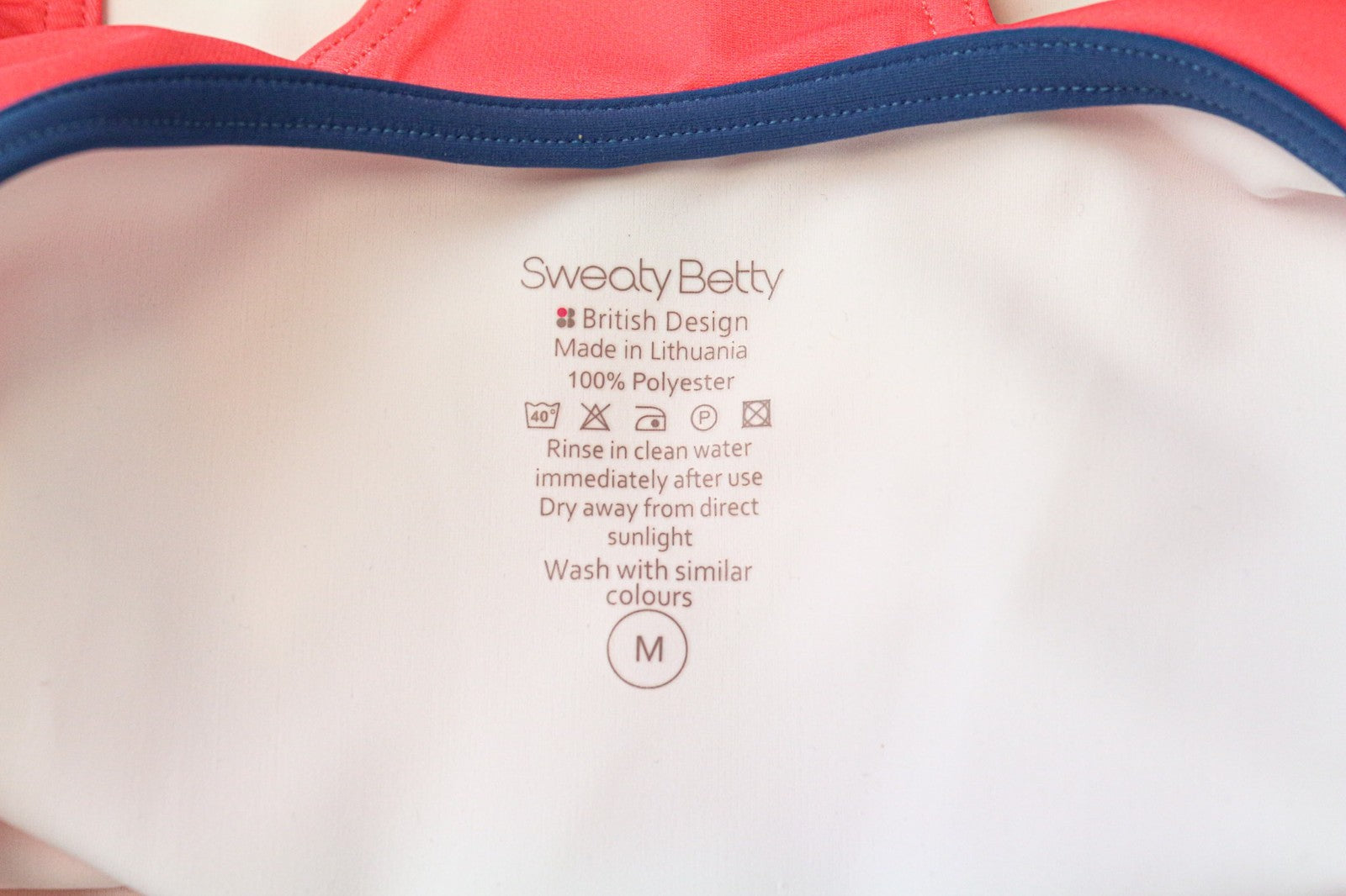 „SWEATY BETTY Medalist“ moteriškas rožinis vientisas maudymosi kostiumėlis su kryželiu nugaroje M dydžio 