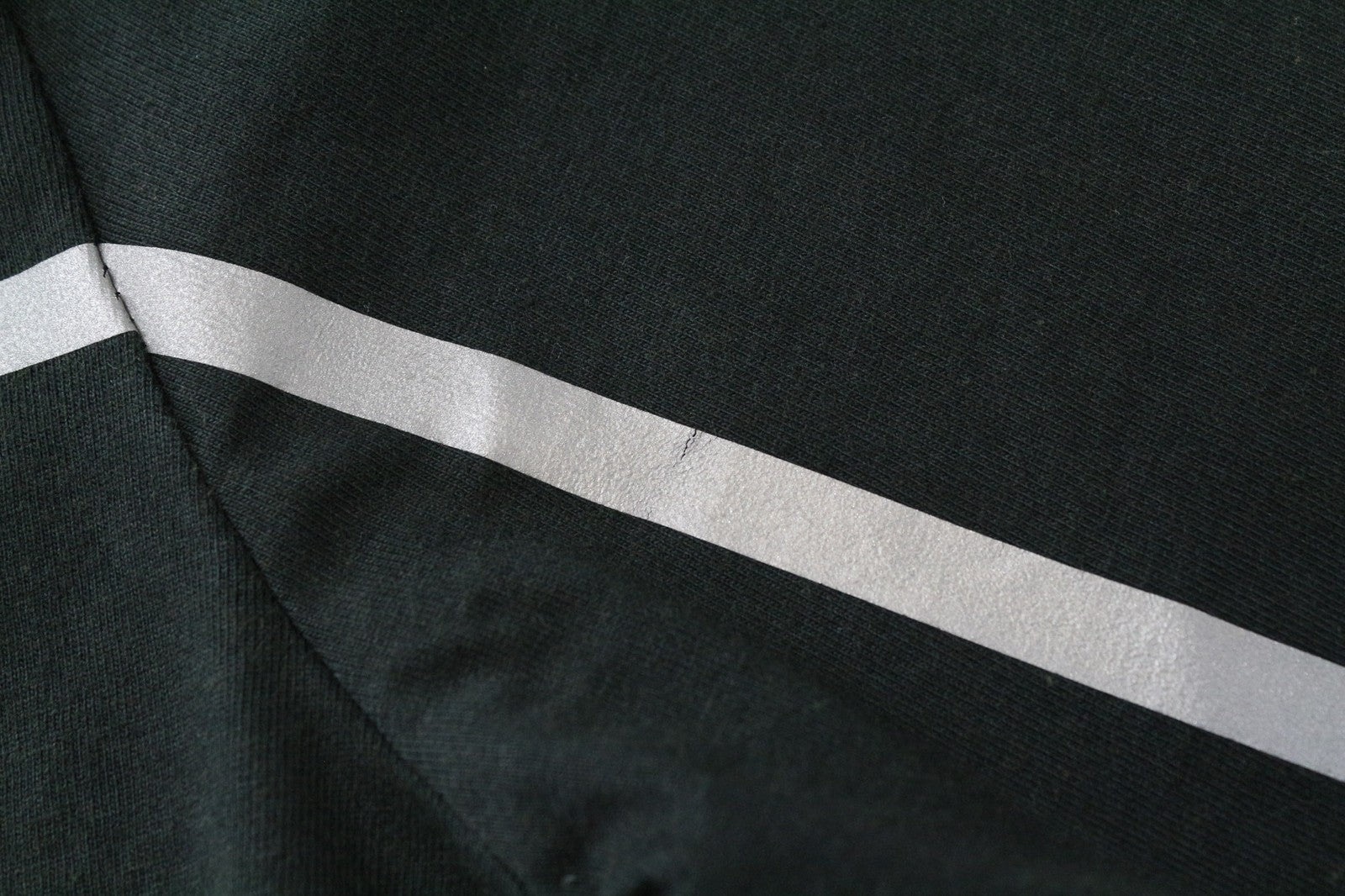 TUCANO URBANO moteriški XS dydžio juodi medvilniniai ilgomis rankovėmis megztiniai su V formos iškirpte 