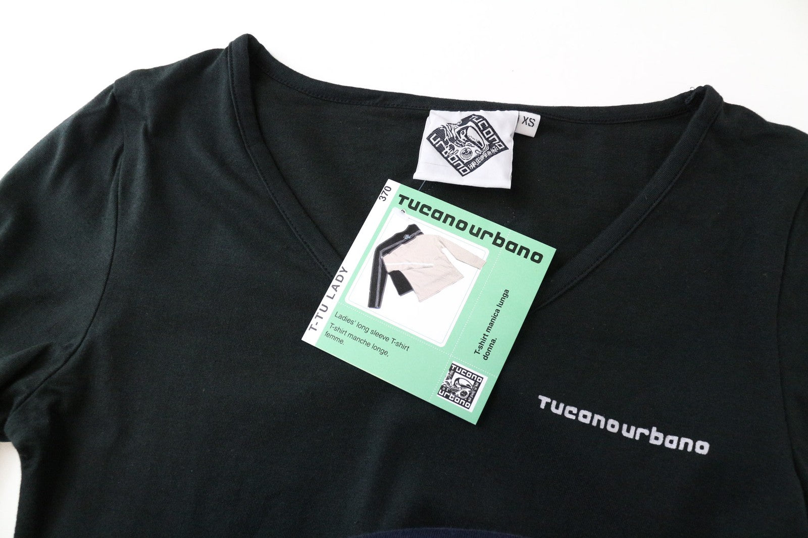 TUCANO URBANO moteriški XS dydžio juodi medvilniniai ilgomis rankovėmis megztiniai su V formos iškirpte 