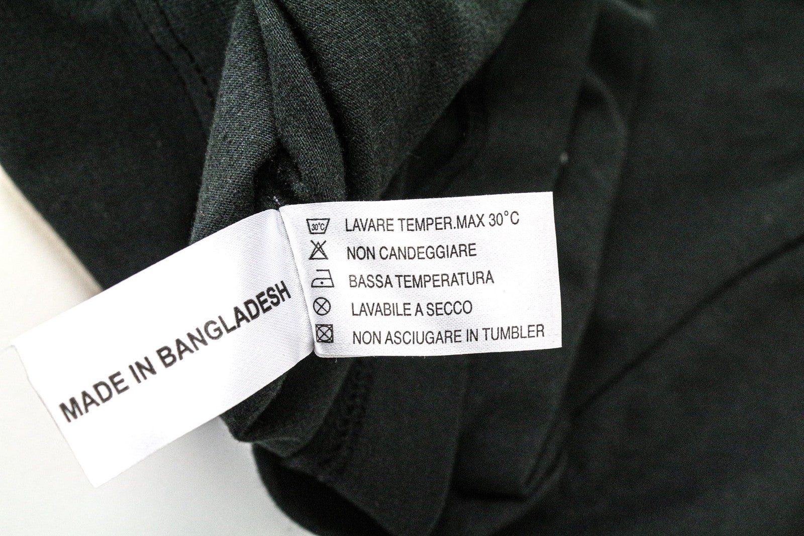 TUCANO URBANO moteriški XS dydžio juodi medvilniniai ilgomis rankovėmis megztiniai su V formos iškirpte 