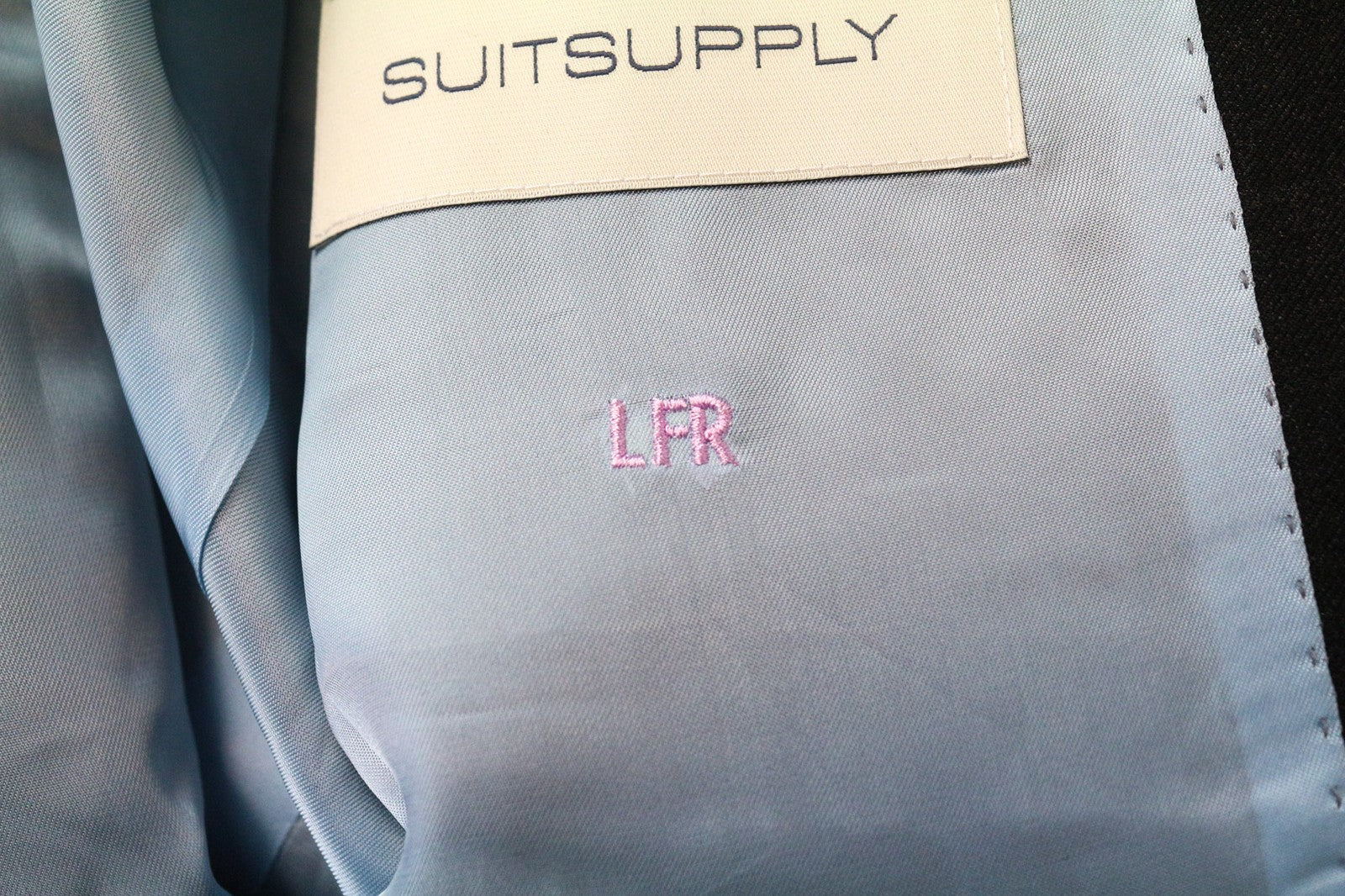 „SUITSUPPLY La Spalla“ vyriškas pilkas klasikinis vilnonis švarkas UK40R, vienaeilis 