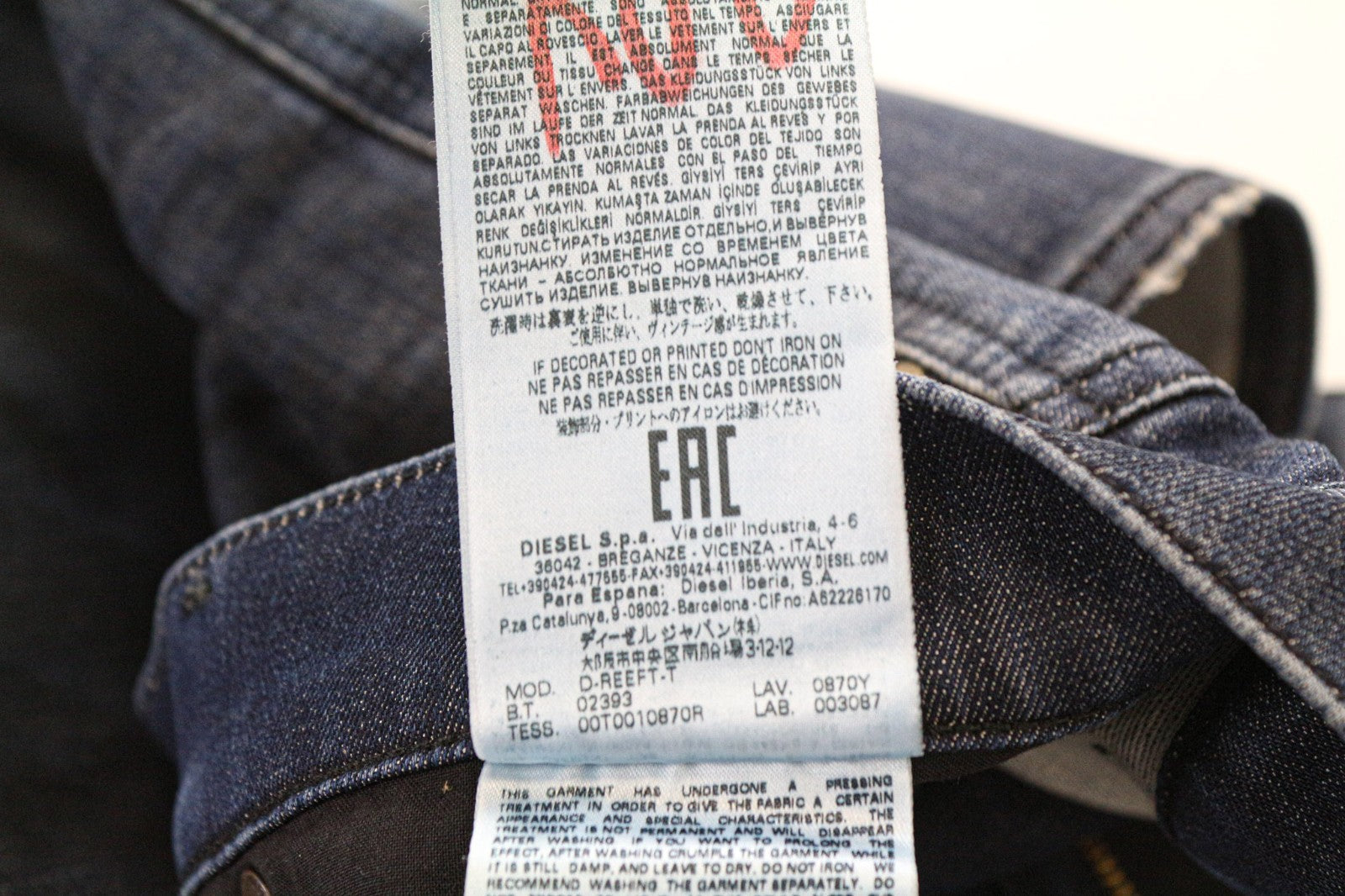 DIESEL D-Reeft-T 0870Y vyriški W32 mėlyni sportiniai marškinėliai su plonu medvilniniu audiniu 